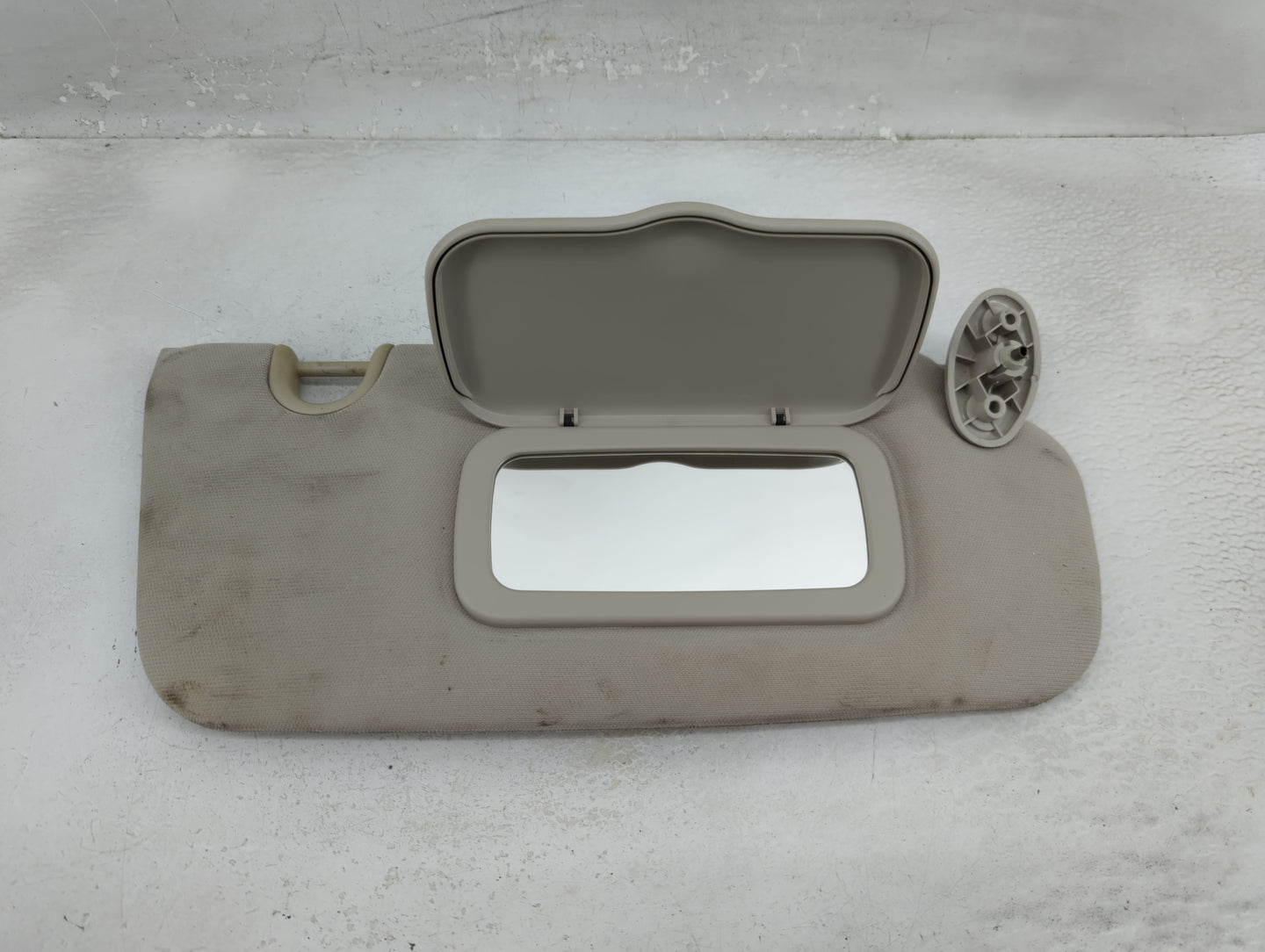 2009-2012 Dodge Caliber Sun Visor Shade Replacement Passenger Right Mirror Fits Fits 2009 2010 2011 2012 OEM Used Auto Parts