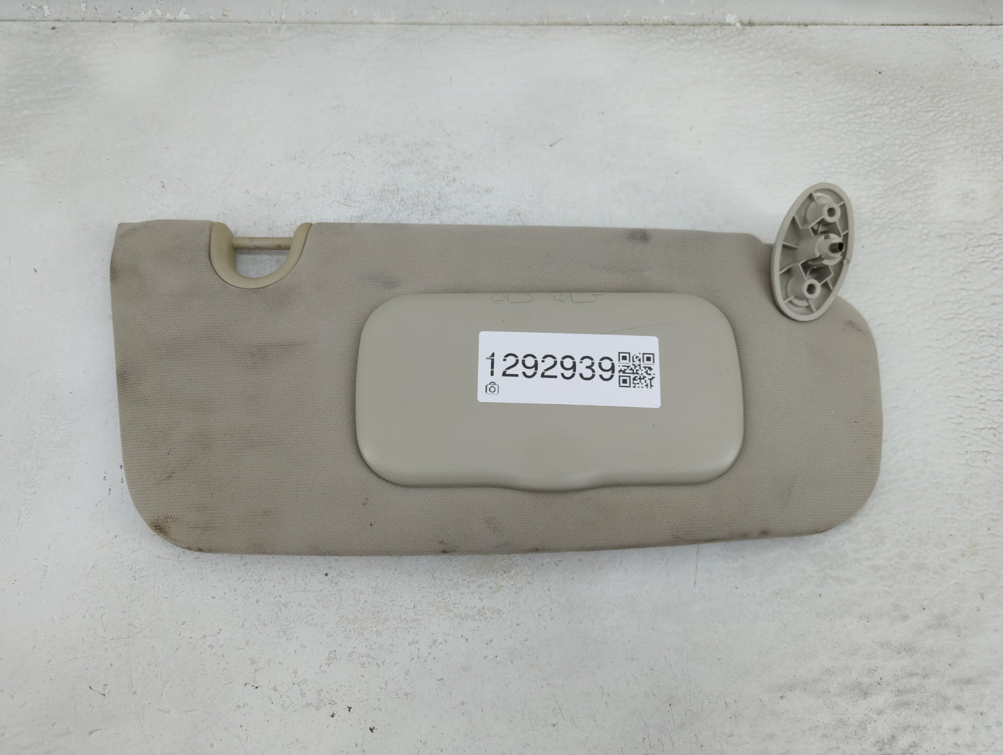 2009-2012 Dodge Caliber Sun Visor Shade Replacement Passenger Right Mirror Fits Fits 2009 2010 2011 2012 OEM Used Auto Parts