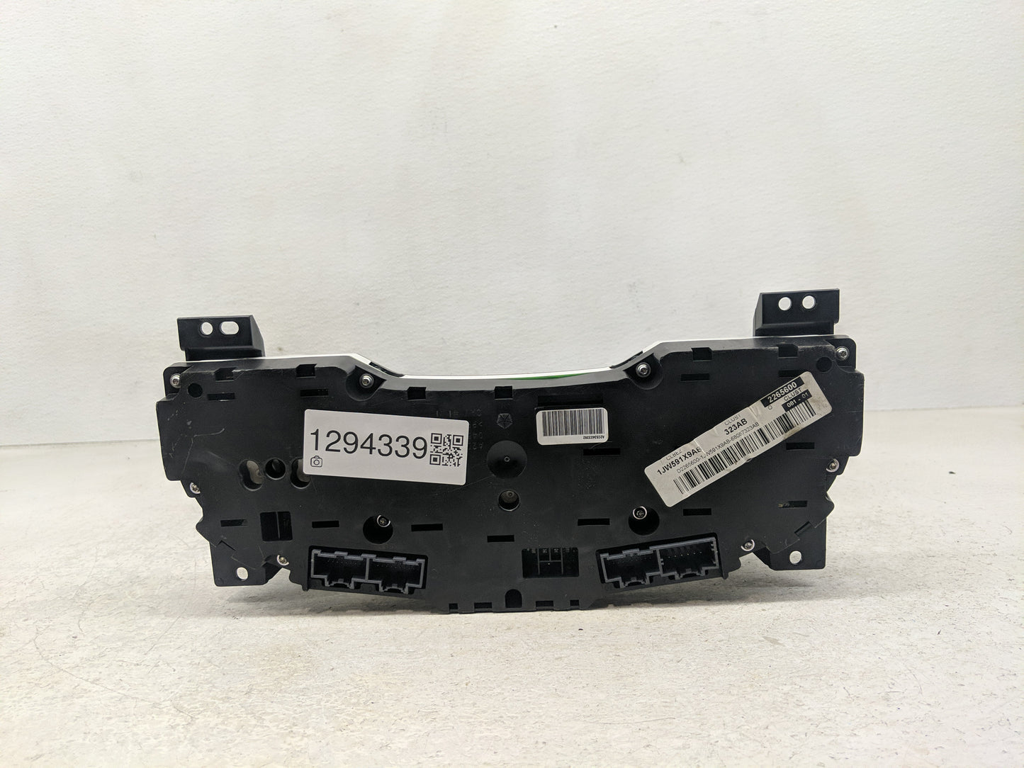 2011-2012 Dodge Caliber Instrument Cluster Speedometer Gauges P/N:P68087323AB Fits Fits 2011 2012 OEM Used Auto Parts - Oemu