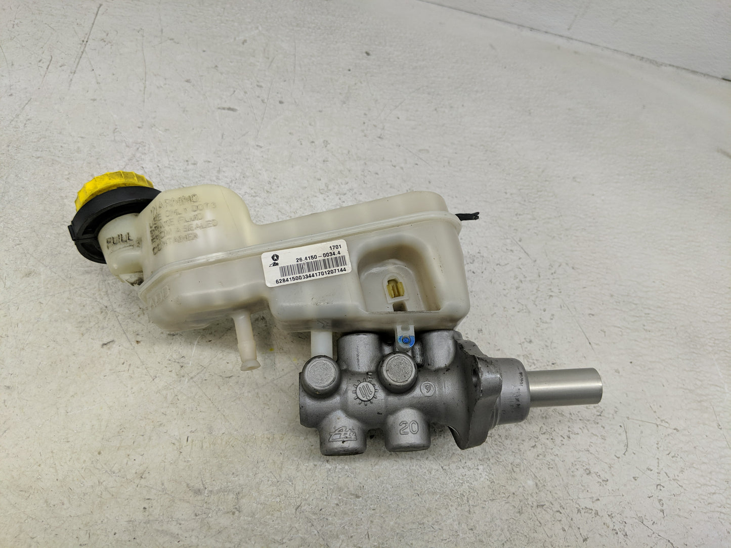 2007-2012 Dodge Caliber Brake Master Cylinder 1300376 - Oemusedautoparts1.com