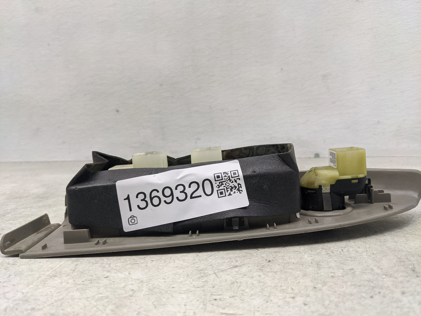 2011-2012 Dodge Caliber Master Power Window Switch Replacement Driver Side Left Fits OEM Used Auto Parts - Oemusedautoparts1