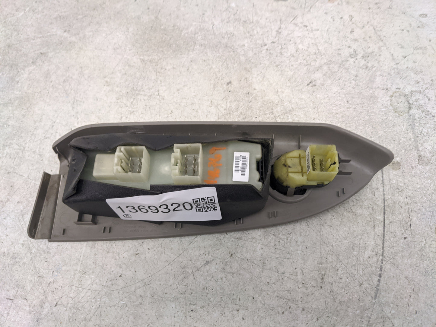 2011-2012 Dodge Caliber Master Power Window Switch Replacement Driver Side Left Fits OEM Used Auto Parts - Oemusedautoparts1