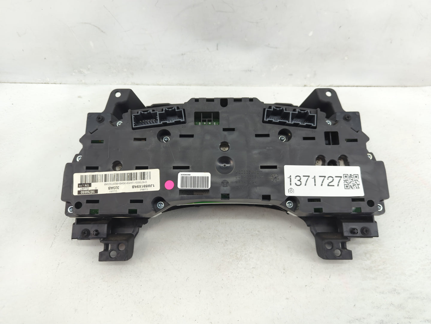 2011-2012 Dodge Caliber Instrument Cluster Speedometer Gauges P/N:68087323AB Fits Fits 2011 2012 OEM Used Auto Parts - Oemus