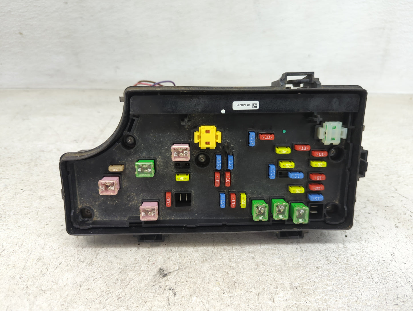 2010-2012 Dodge Caliber Fusebox Fuse Box Relay Module Tipm P04692555ac - Oemusedautoparts1.com
