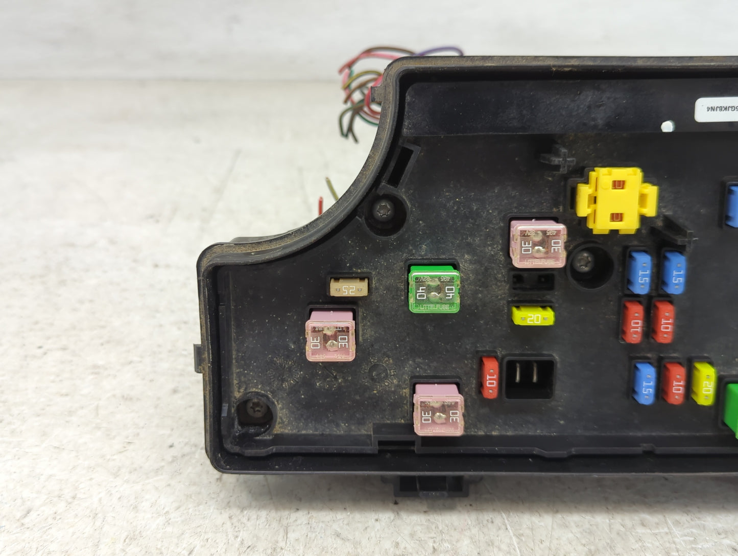 2010-2012 Dodge Caliber Fusebox Fuse Box Relay Module Tipm P04692555ac - Oemusedautoparts1.com