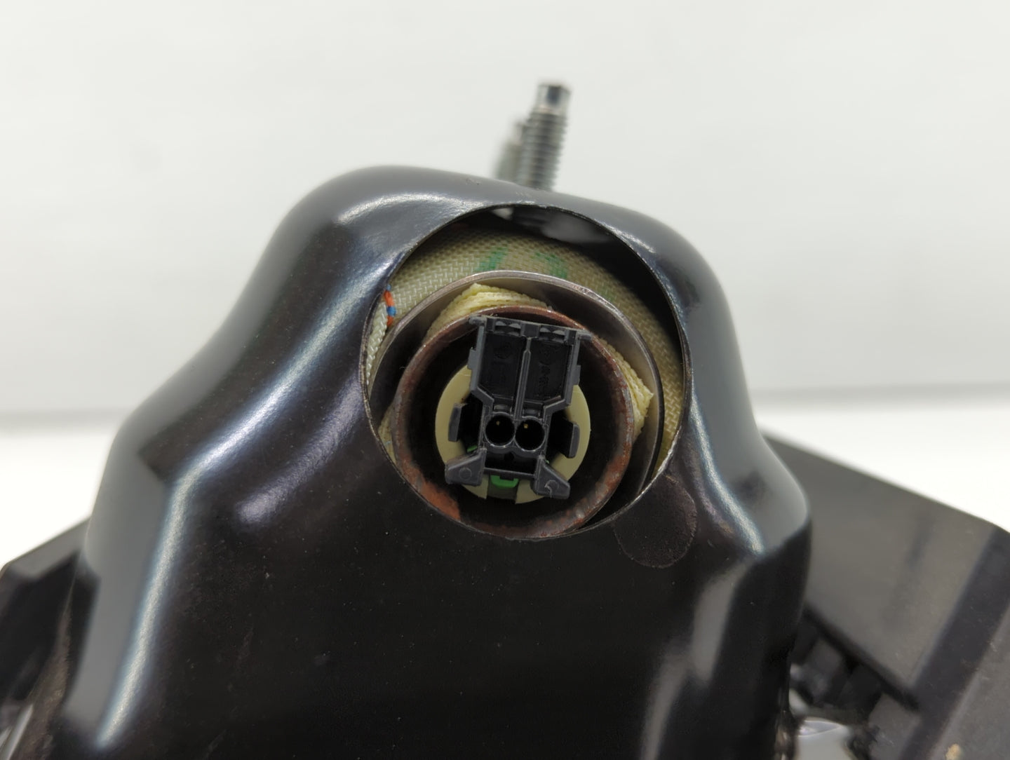 2010-2012 Dodge Caliber Air Bag Driver Left Knee OEM P/N:P52029396AD Fits Fits 2010 2011 2012 OEM Used Auto Parts - Oemuseda