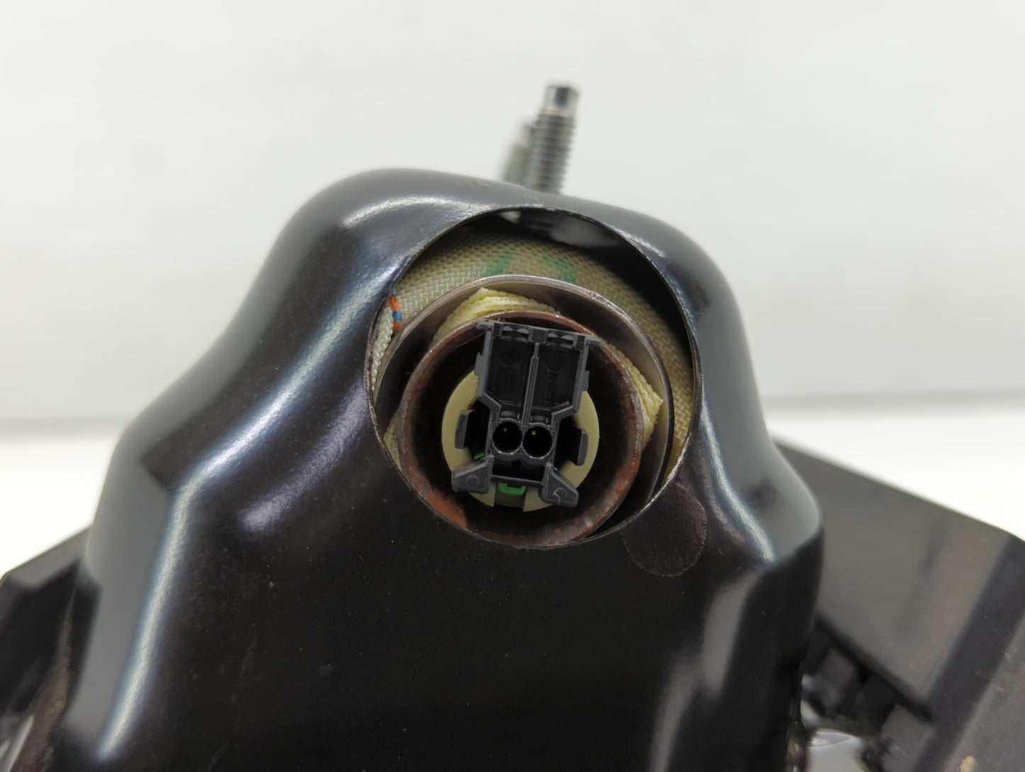 2010-2012 Dodge Caliber Air Bag Driver Left Knee OEM P/N:P52029396AD Fits Fits 2010 2011 2012 OEM Used Auto Parts - Oemuseda