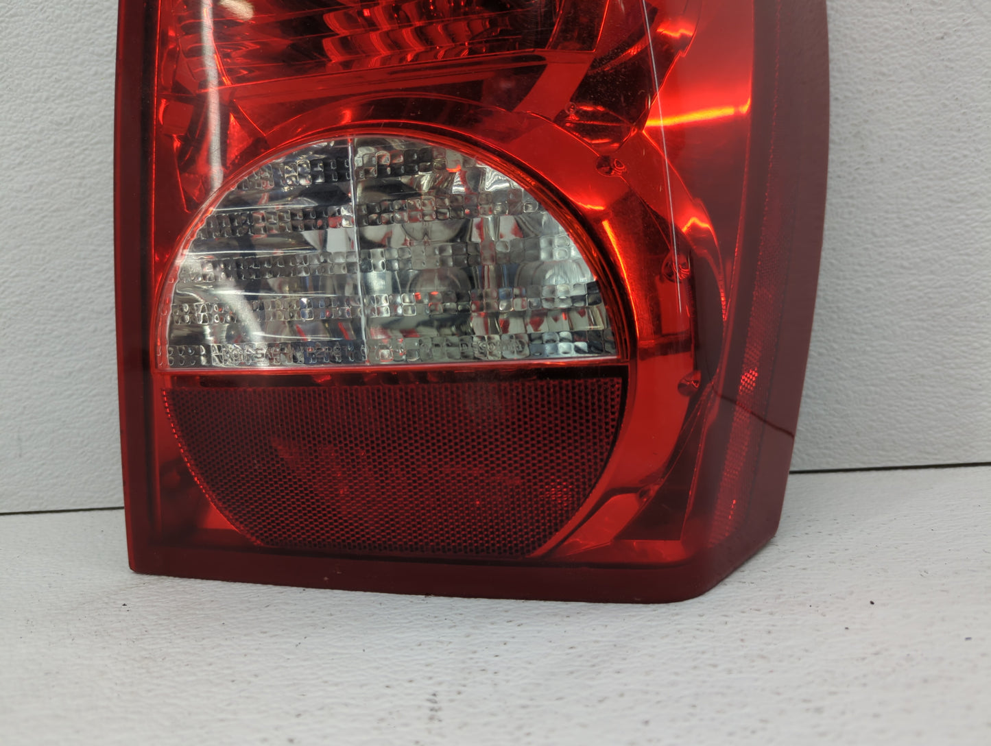 2008-2012 Dodge Caliber Tail Light Assembly Passenger Right OEM P/N:320264 B 05303752AH Fits Fits 2008 2009 2010 2011 2012 O