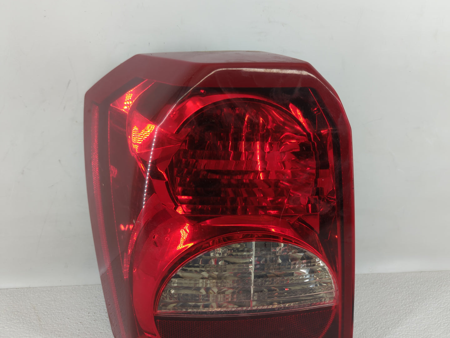2008-2012 Dodge Caliber Tail Light Assembly Driver Left OEM P/N:5303881 AH 05303753 AH Fits Fits 2008 2009 2010 2011 2012 OE