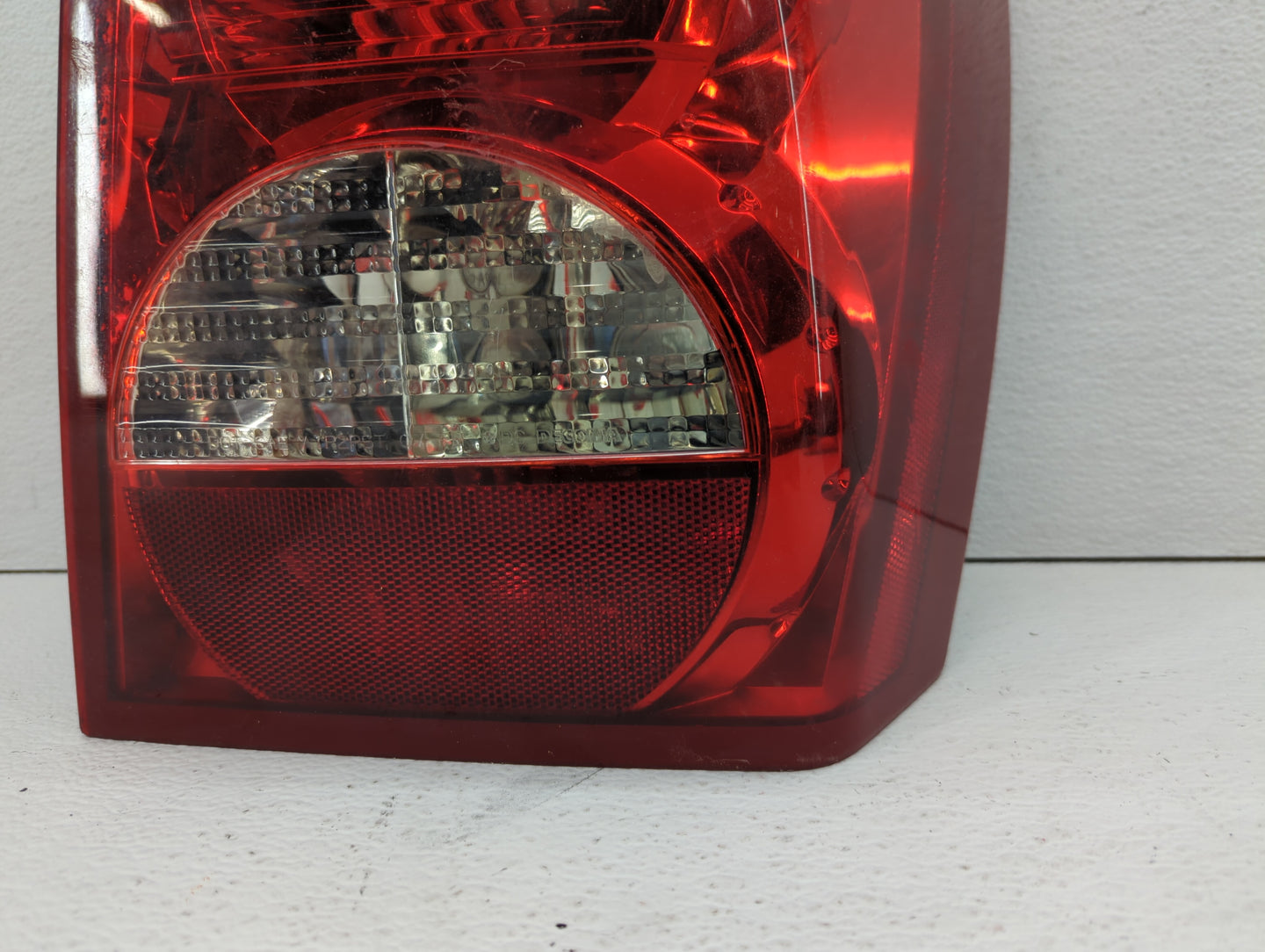 2008-2012 Dodge Caliber Tail Light Assembly Passenger Right OEM P/N:320264 B 05303752AH Fits Fits 2008 2009 2010 2011 2012 O