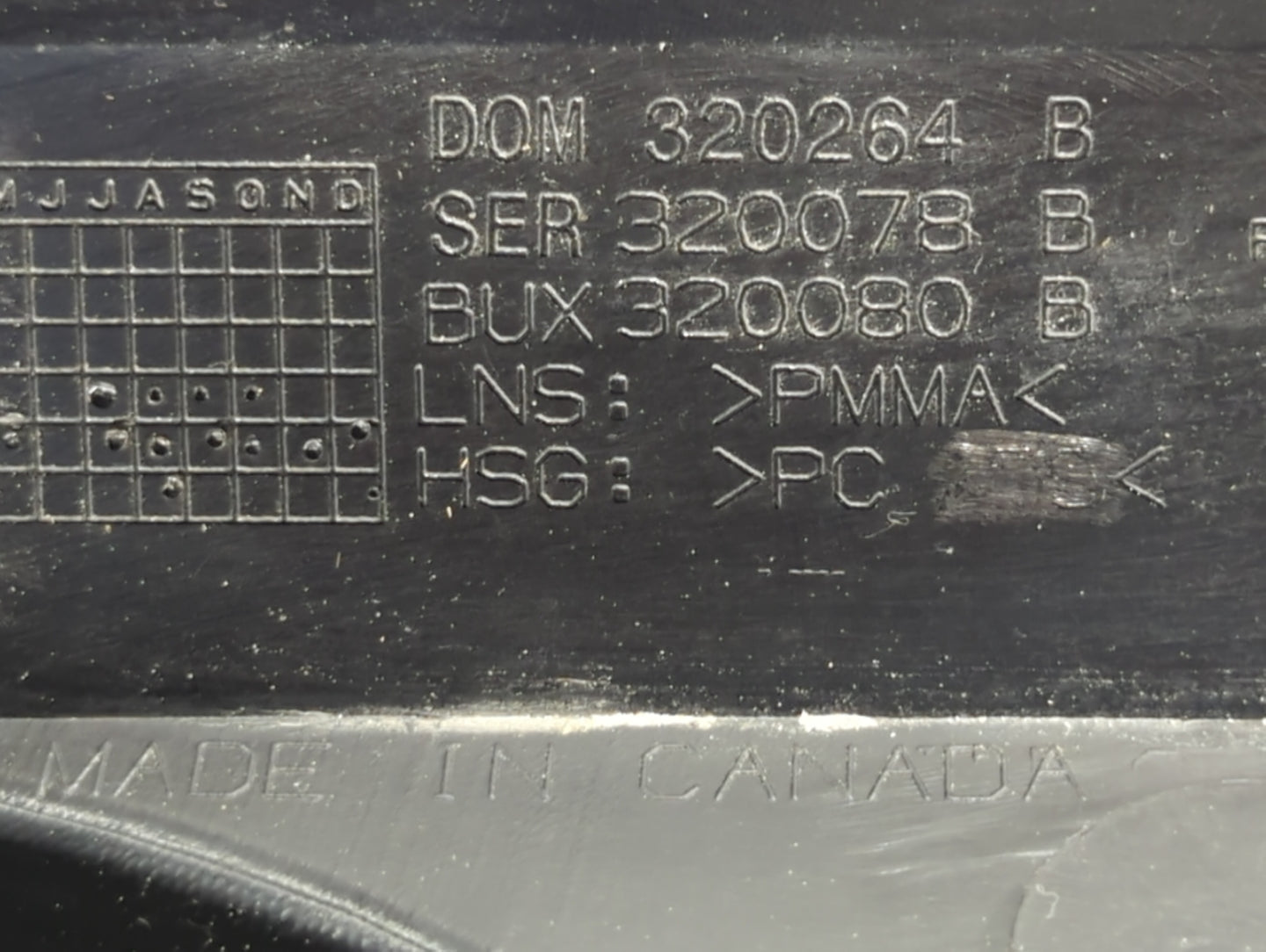 2008-2012 Dodge Caliber Tail Light Assembly Passenger Right OEM P/N:320264 B 05303752AH Fits Fits 2008 2009 2010 2011 2012 O