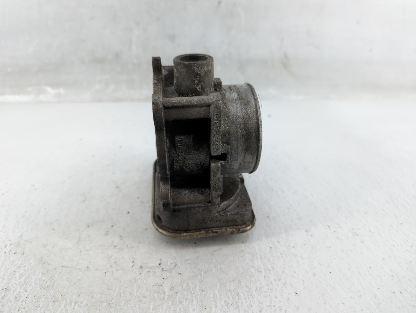 2007-2012 Dodge Caliber Throttle Body P/N:04891735AC 04891735AC- 3090 Fits OEM Used Auto Parts - Oemusedautoparts1.com
