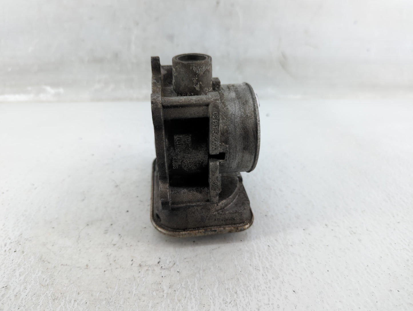 2007-2012 Dodge Caliber Throttle Body P/N:04891735AC 04891735AC- 3090 Fits OEM Used Auto Parts - Oemusedautoparts1.com