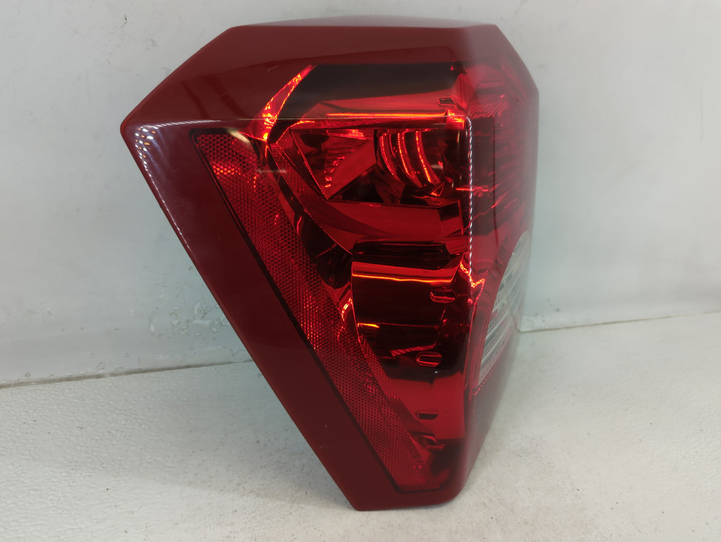 2008-2012 Dodge Caliber Tail Light Assembly Driver Left OEM P/N:5160361AA 05303753AH Fits Fits 2008 2009 2010 2011 2012 OEM 