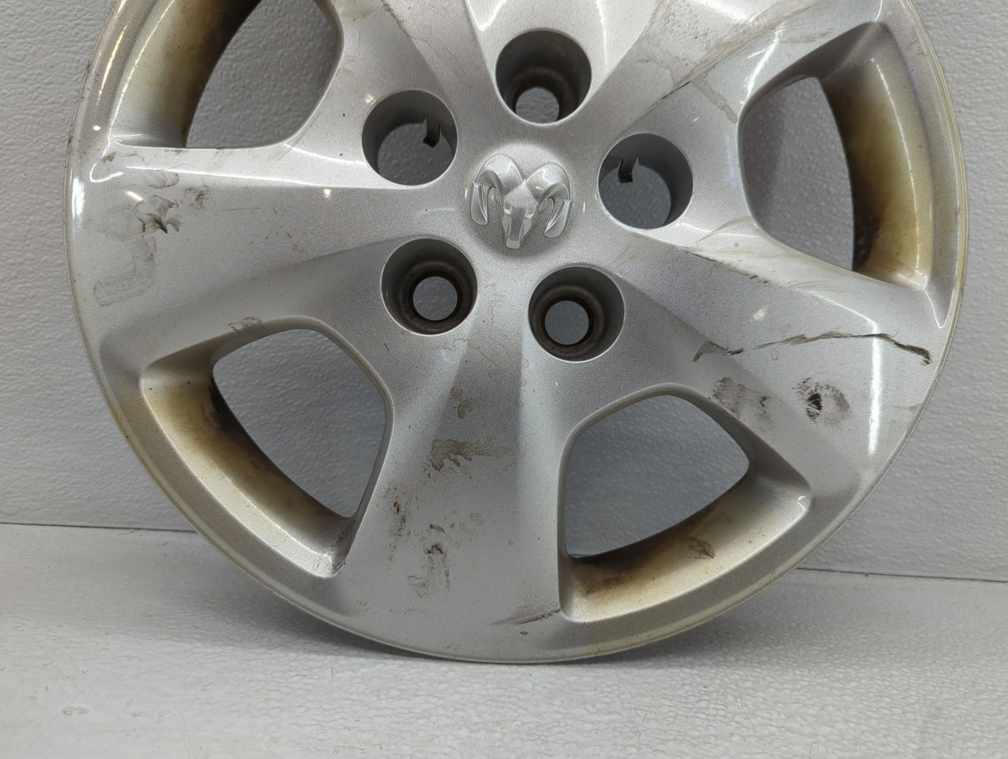 2011 Dodge Caliber Rim Wheel Center Cap 743205 - Oemusedautoparts1.com