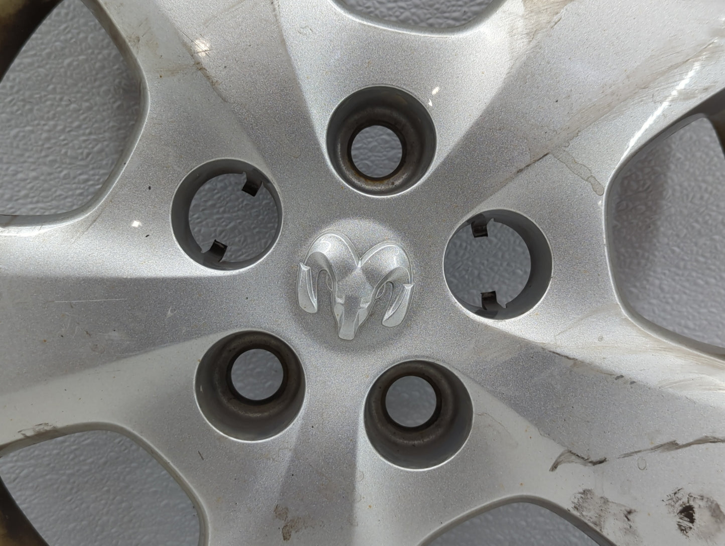 2011 Dodge Caliber Rim Wheel Center Cap 743205 - Oemusedautoparts1.com