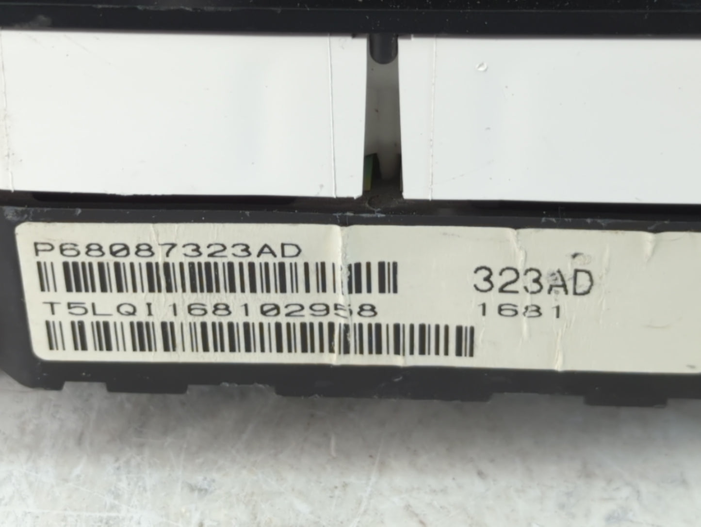 2011-2012 Dodge Caliber Instrument Cluster Speedometer Gauges P/N:P68087323AD Fits Fits 2011 2012 OEM Used Auto Parts - Oemu