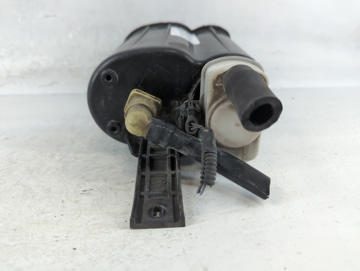2011 Dodge Caliber Fuel Vapor Charcoal Canister 915822 - Oemusedautoparts1.com