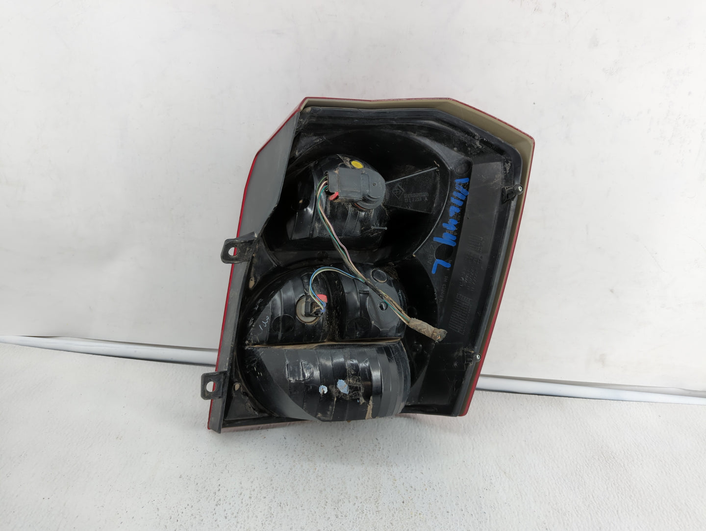 2011 Dodge Caliber Tail Light Assembly Passenger Right OEM P/N:05303880AH 05160360AA, 05303752AH Fits Fits 2008 2009 2010 20