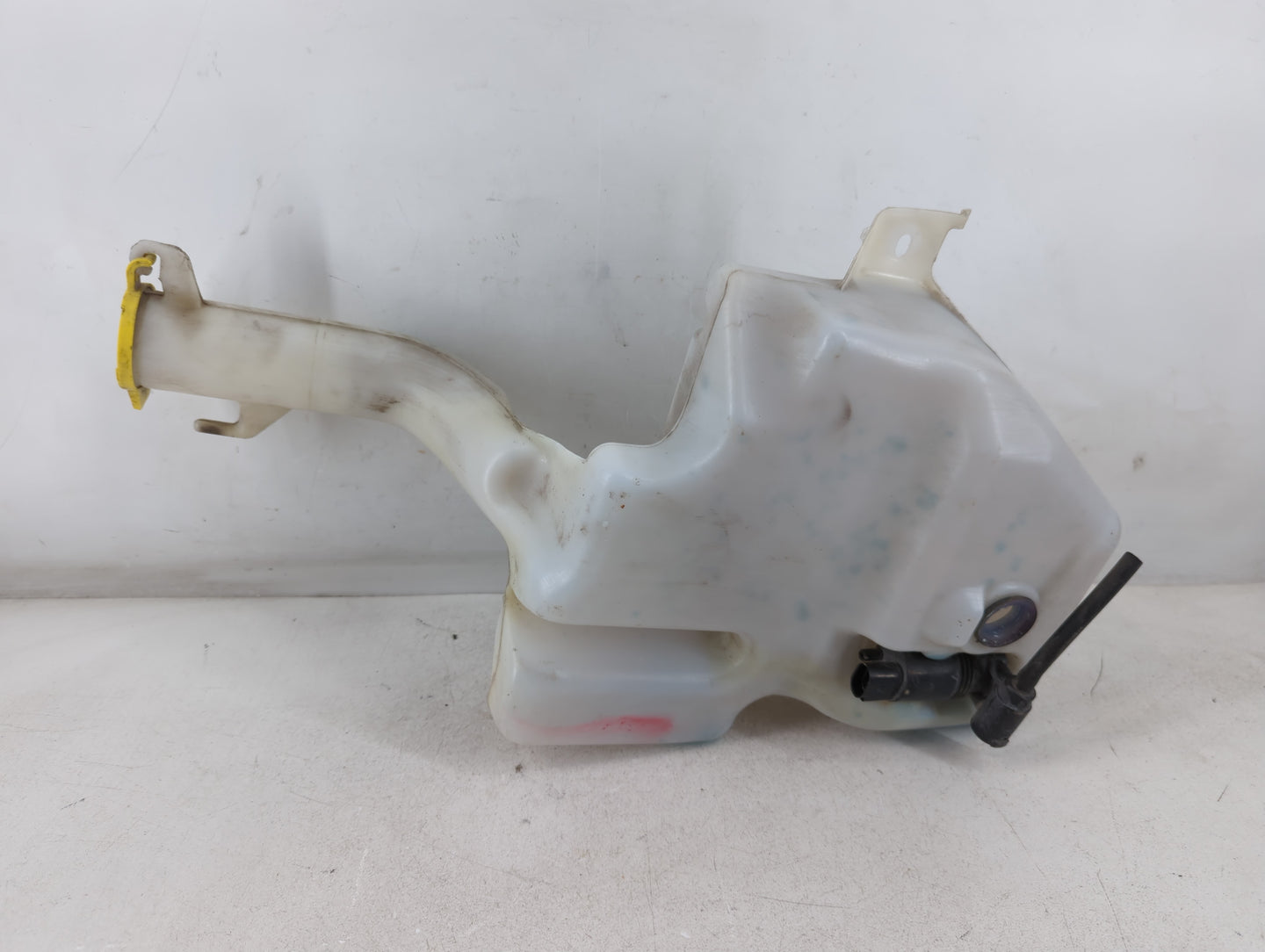 Dodge Caravan Windshield Washer Fluid Reservoir Bottle Oem - Oemusedautoparts1.com