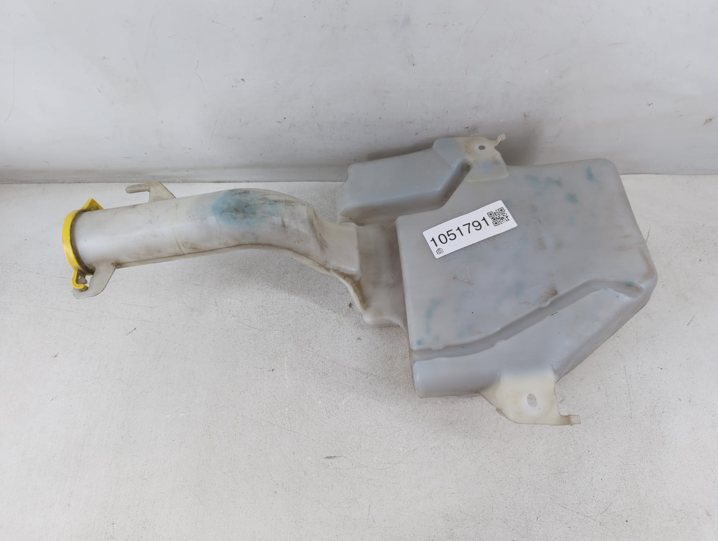 Dodge Caravan Windshield Washer Fluid Reservoir Bottle Oem - Oemusedautoparts1.com
