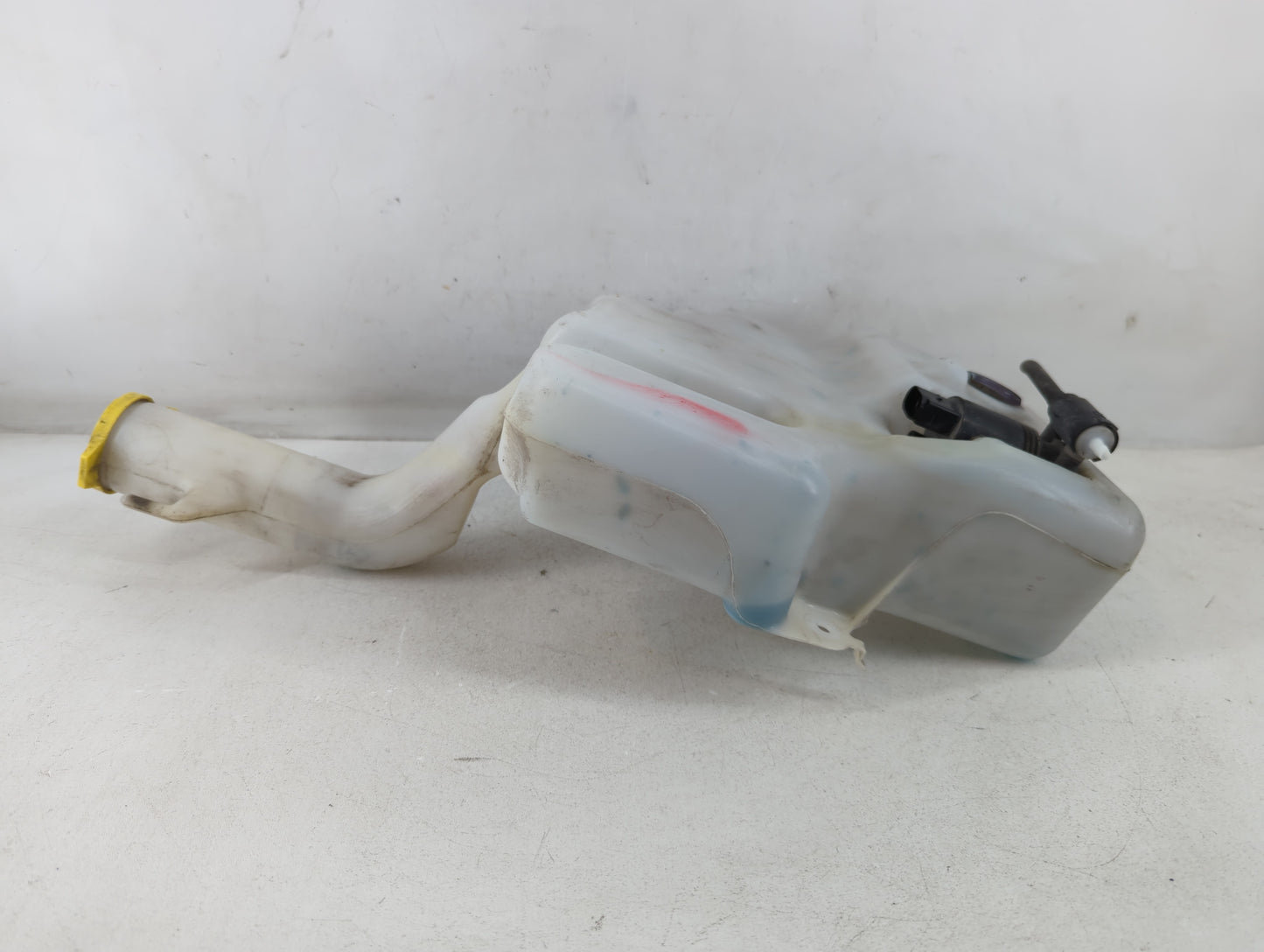 Dodge Caravan Windshield Washer Fluid Reservoir Bottle Oem - Oemusedautoparts1.com