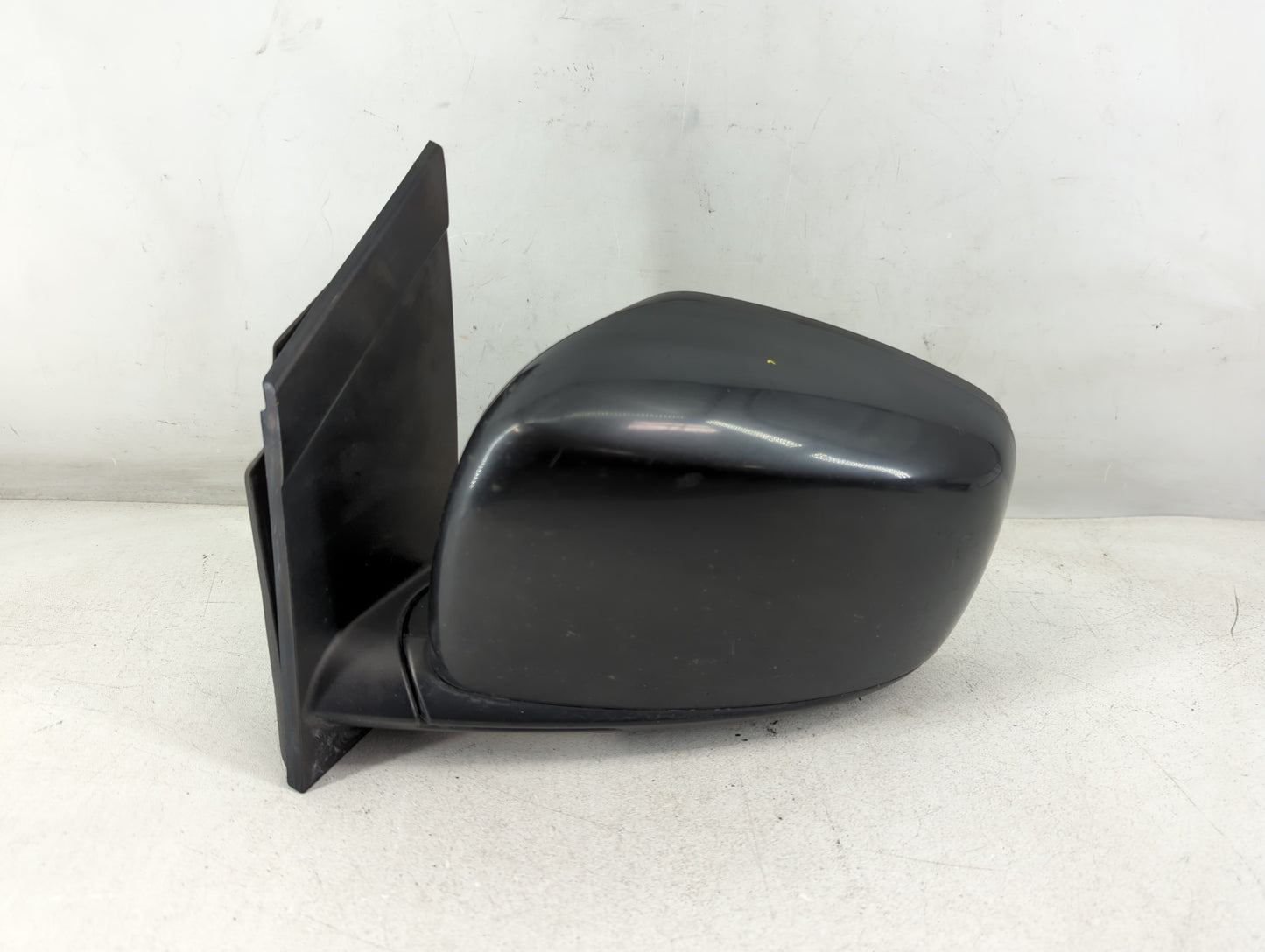 2011 Dodge Caravan Driver Side View Mirror - Left Door Mirror OEM Used - Oemusedautoparts1.com