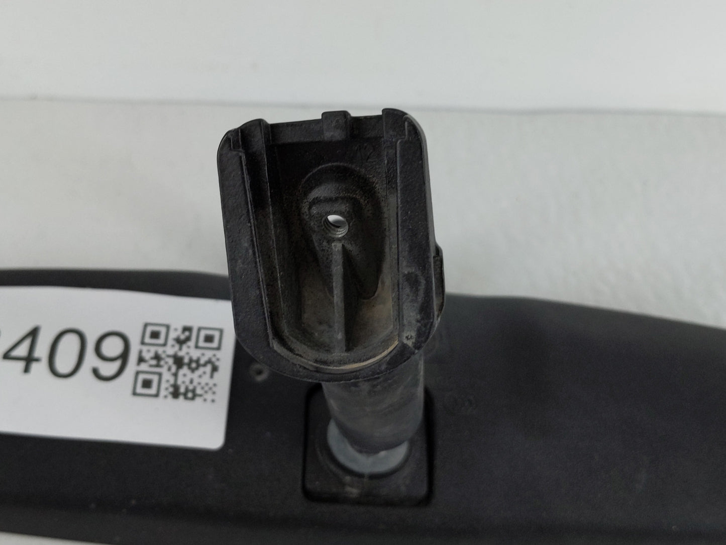 2011 Dodge Caravan Interior Rear View Mirror Replacement OEM P/N:E8011083 Fits OEM Used Auto Parts - Oemusedautoparts1.com