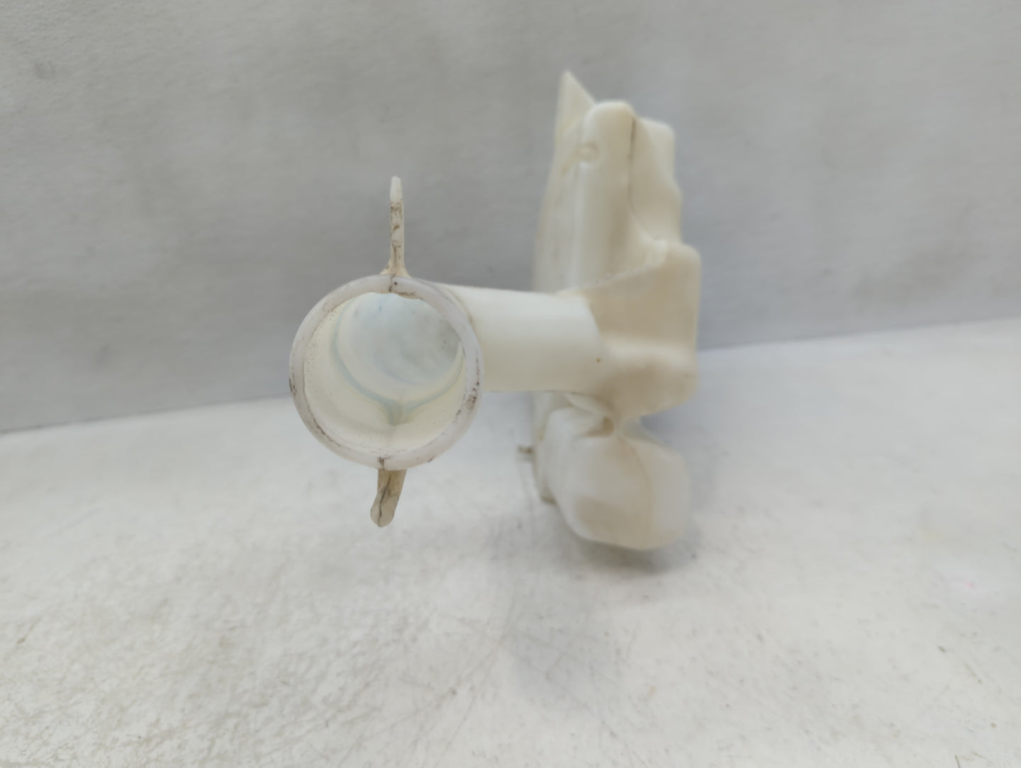 Dodge Caravan Windshield Washer Fluid Reservoir Bottle Oem - Oemusedautoparts1.com