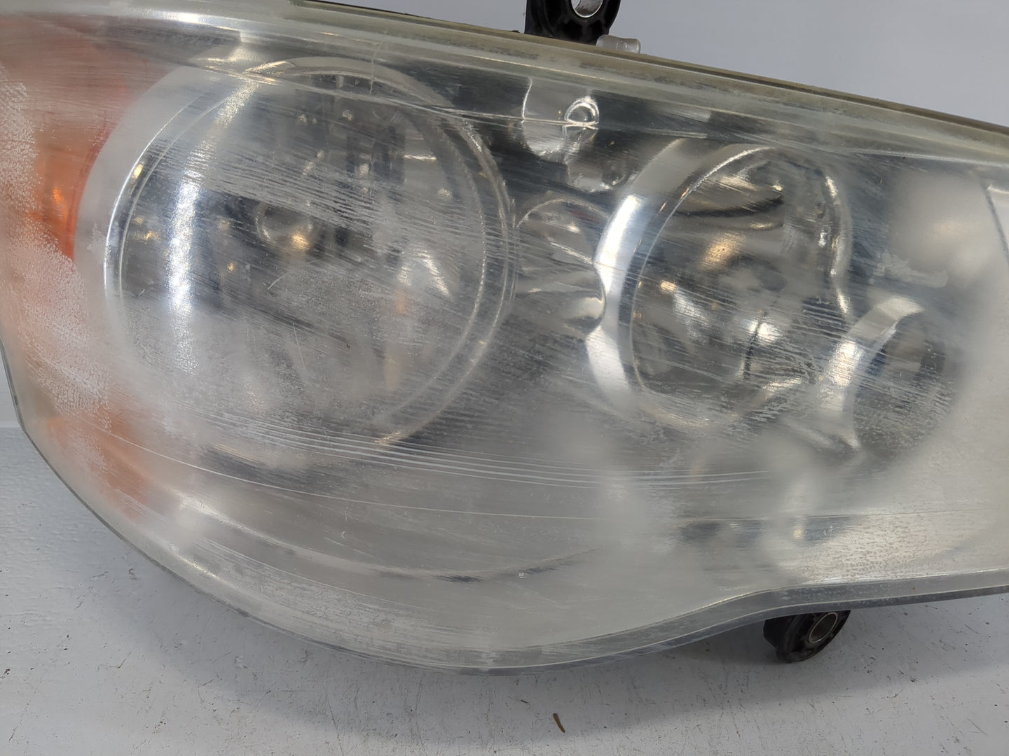 Dodge Caravan Passenger Right Oem Head Light Headlight Lamp - Oemusedautoparts1.com