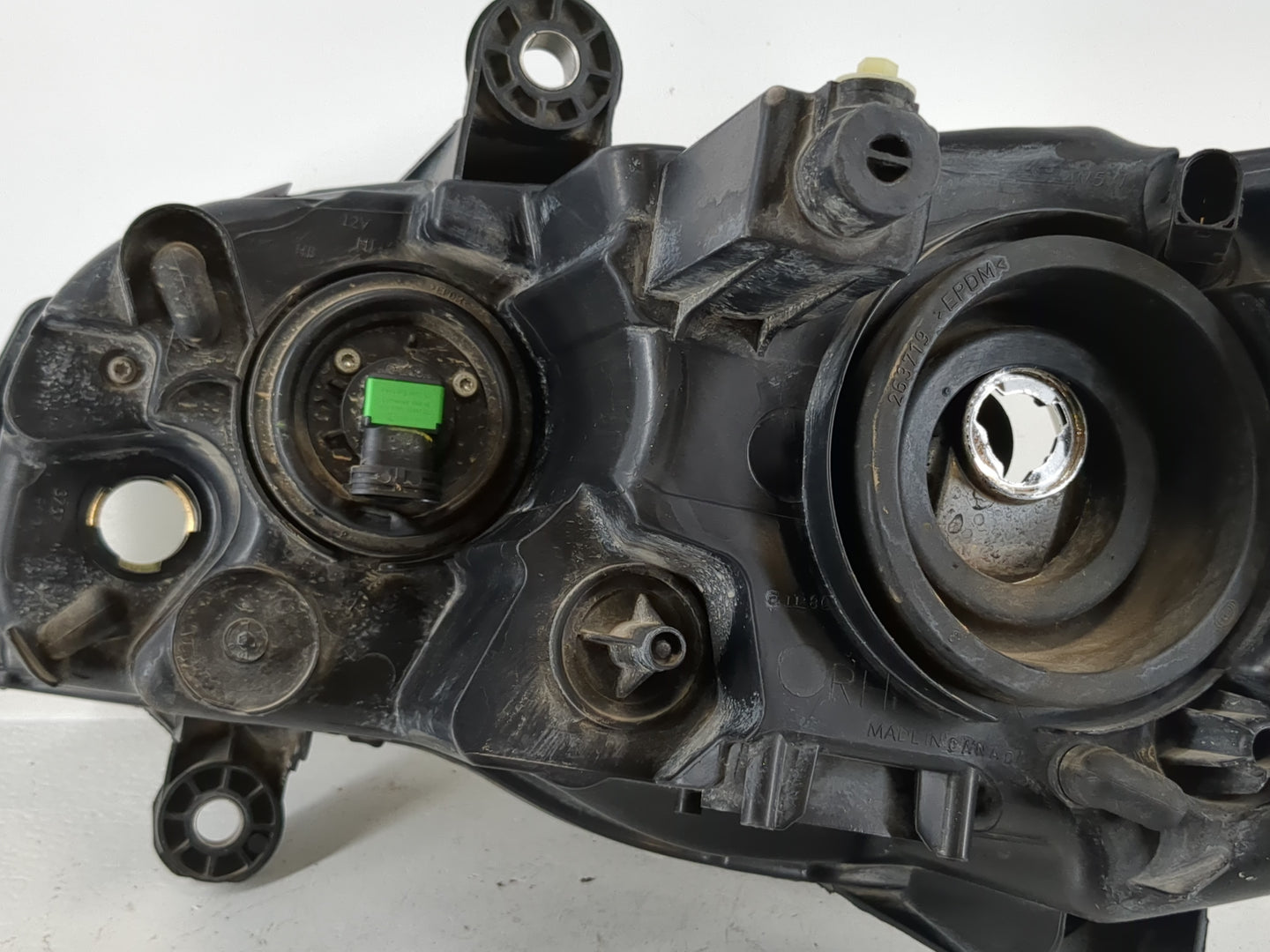 Dodge Caravan Passenger Right Oem Head Light Headlight Lamp - Oemusedautoparts1.com