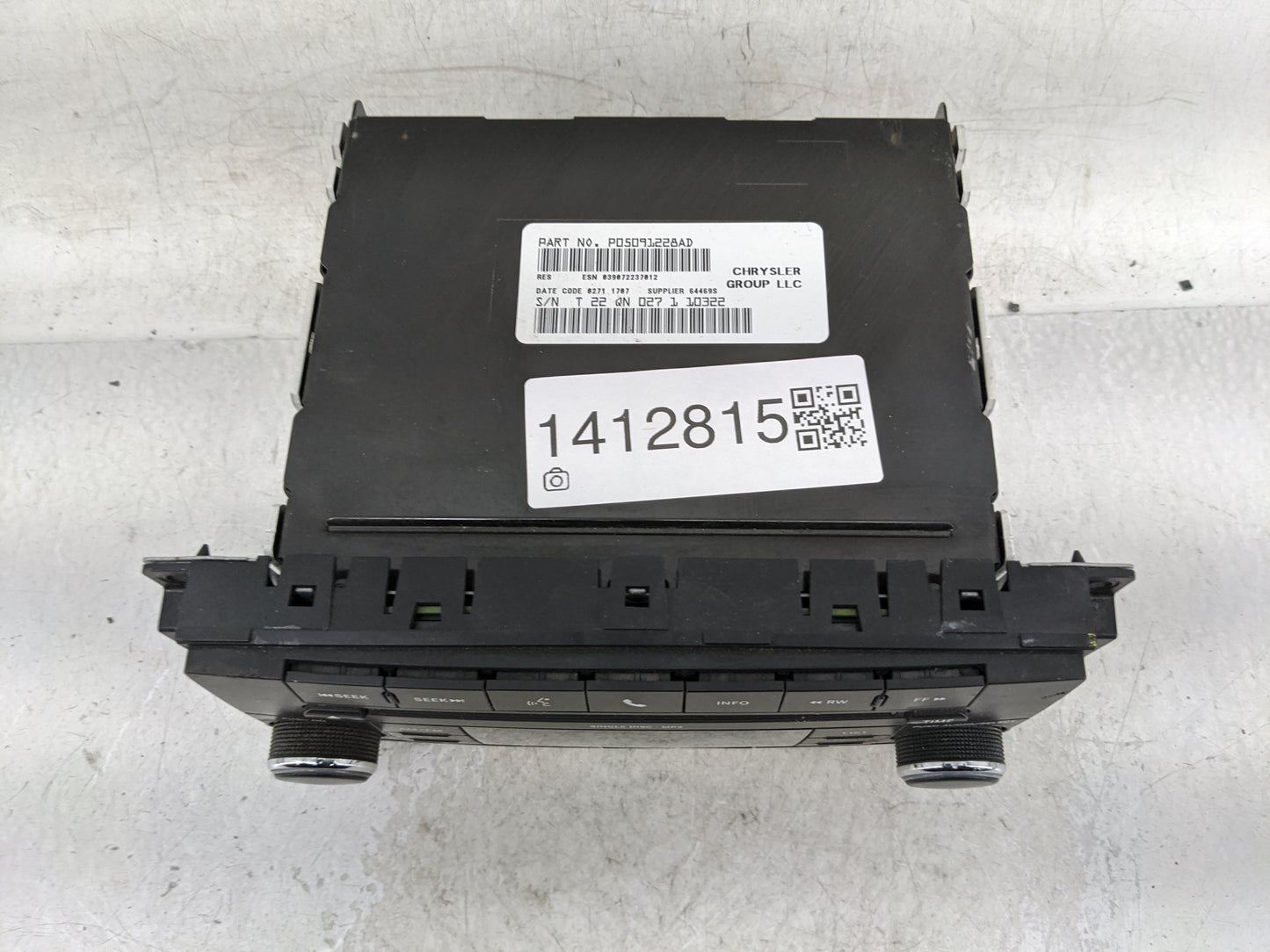 2011 Dodge Caravan Radio AM FM Cd Player Receiver Replacement P/N:05091228AD Fits Fits 2008 2009 2010 OEM Used Auto Parts - 