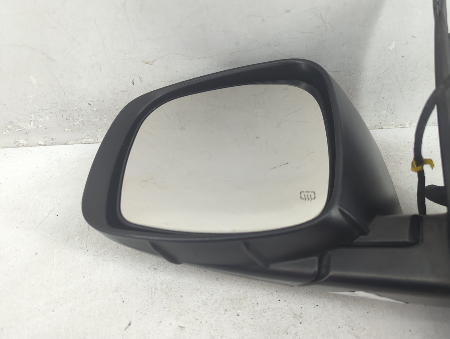 2011 Dodge Caravan Driver Side View Mirror - Left Door Mirror OEM Used - Oemusedautoparts1.com