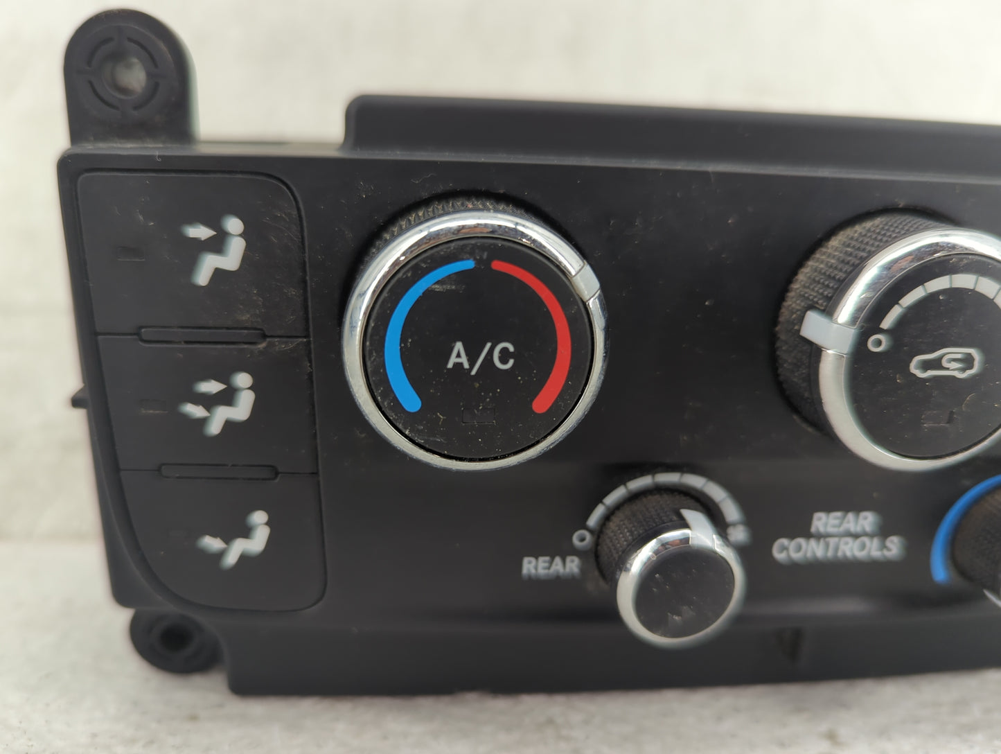 2011 Dodge Caravan Climate Control Module Temperature AC/Heater Replacement P/N:P55111240AB Fits OEM Used Auto Parts - Oemus