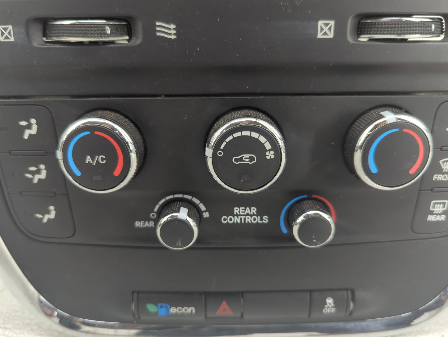 2011 Dodge Caravan Climate Control Module Temperature AC/Heater Replacement P/N:P55111240AC Fits OEM Used Auto Parts - Oemus