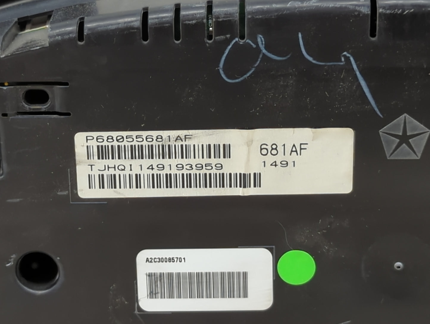 2011 Dodge Caravan Speedometer Instrument Cluster Gauges - Oemusedautoparts1.com