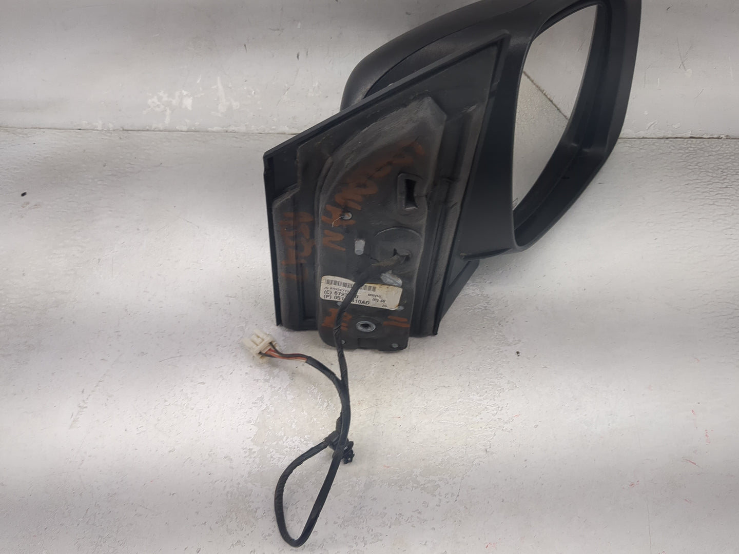 2011 Dodge Caravan Passenger Side View Mirror - Right Door Mirror OEM Used - Oemusedautoparts1.com