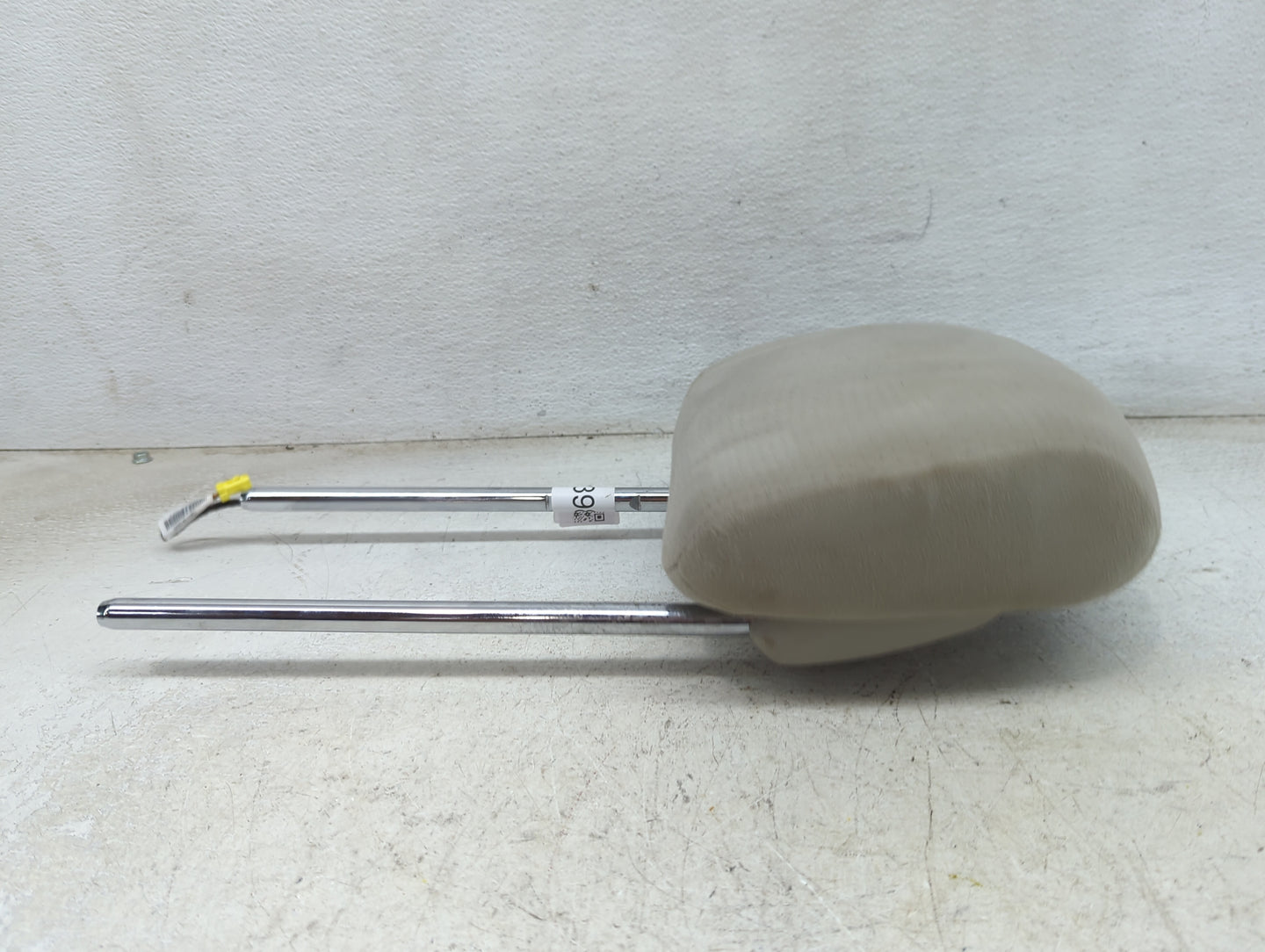 2011 Dodge Caravan Headrest Head Rest Front Driver Passenger Seat Fits OEM Used Auto Parts - Oemusedautoparts1.com