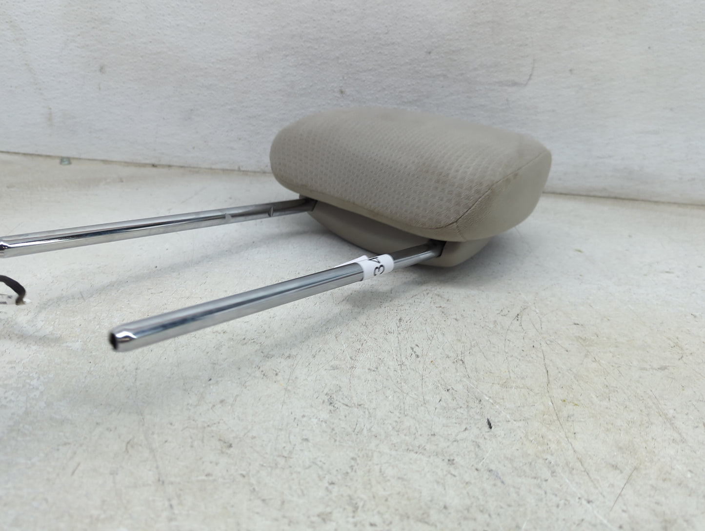 2011 Dodge Caravan Headrest Head Rest Front Driver Seat Tan - Oemusedautoparts1.com