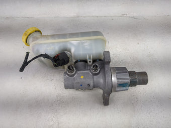compare product Dodge Caravan Brake Master Cylinder 1492066