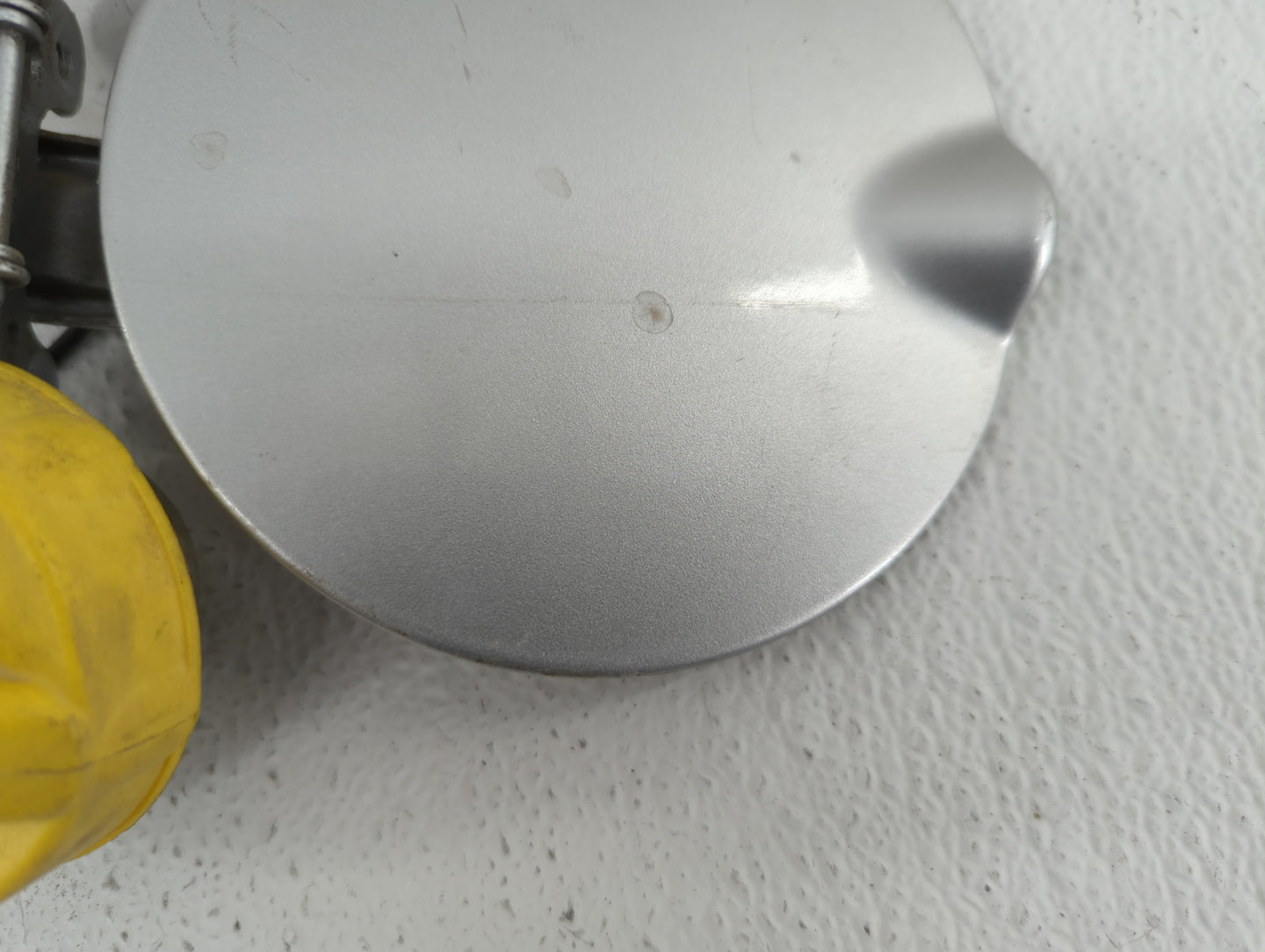 2011 Dodge Caravan Fuel Tank Door Lid Gas Tank Silver - Oemusedautoparts1.com