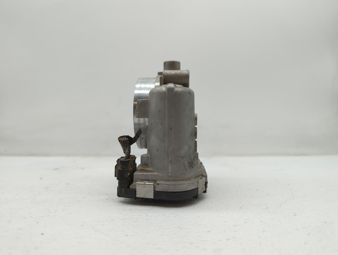 2011 Dodge Caravan Throttle Body P/N:05184349AC 05184349AE, 05184349AF Fits Fits 2012 2013 2014 2015 2016 2017 2018 2019 OEM