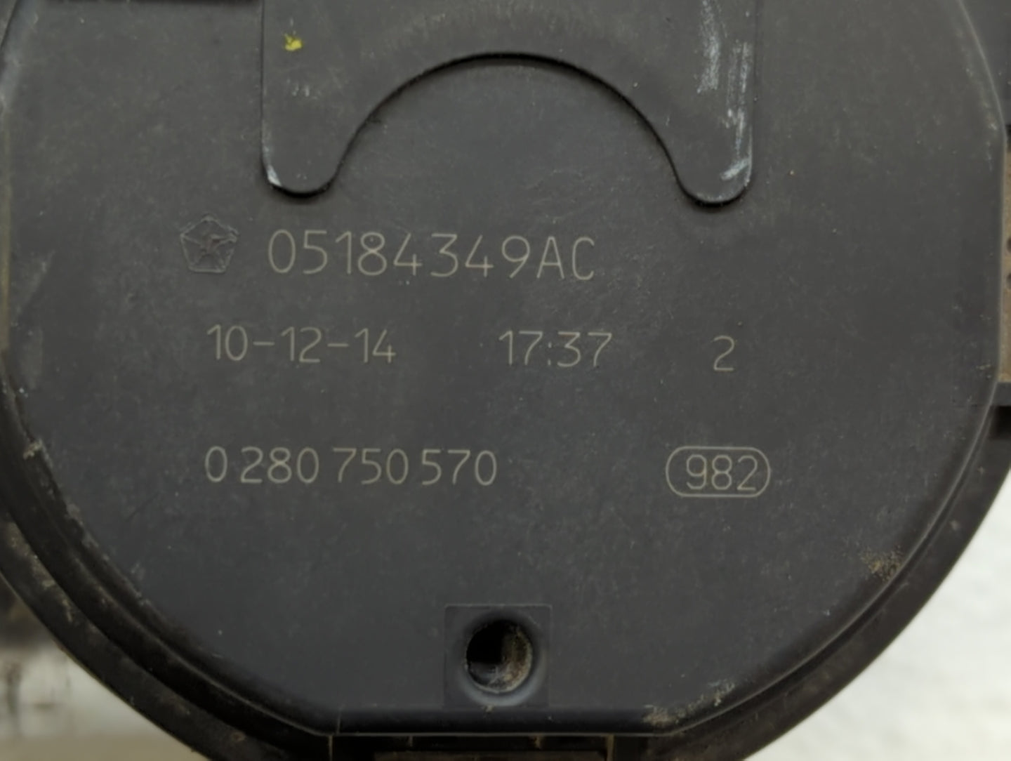 2011 Dodge Caravan Throttle Body P/N:05184349AC 05184349AE, 05184349AF Fits Fits 2012 2013 2014 2015 2016 2017 2018 2019 OEM