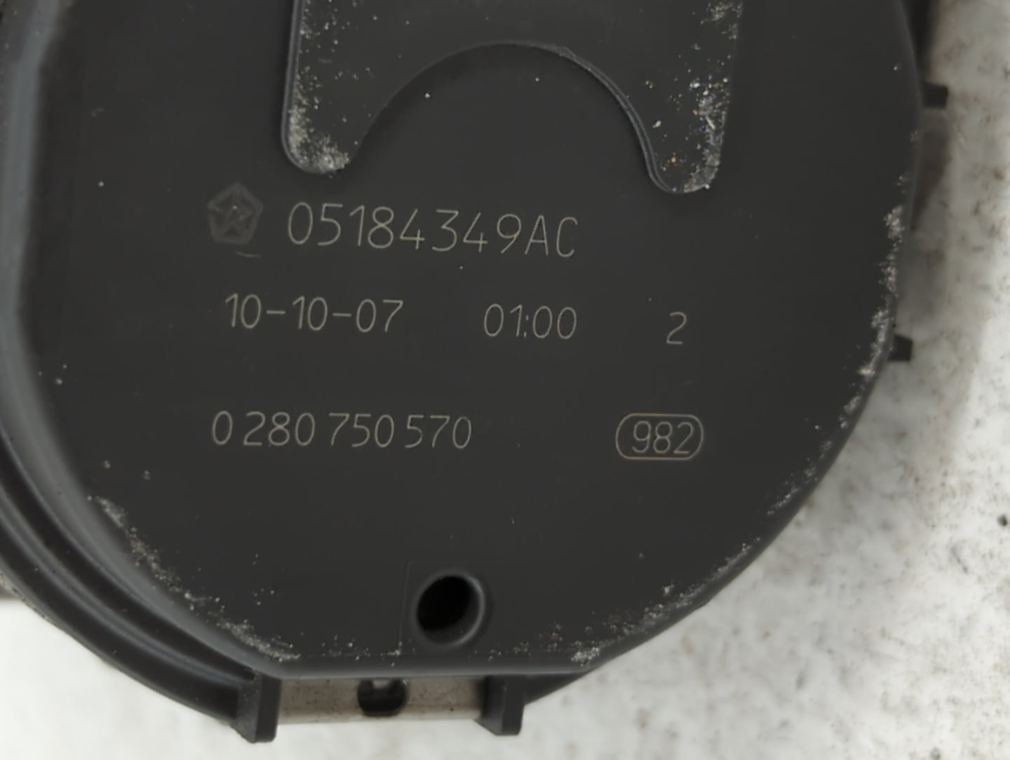 2011 Dodge Caravan Throttle Body P/N:05184349AC 05184349AE, 05184349AF Fits Fits 2012 2013 2014 2015 2016 2017 2018 2019 OEM