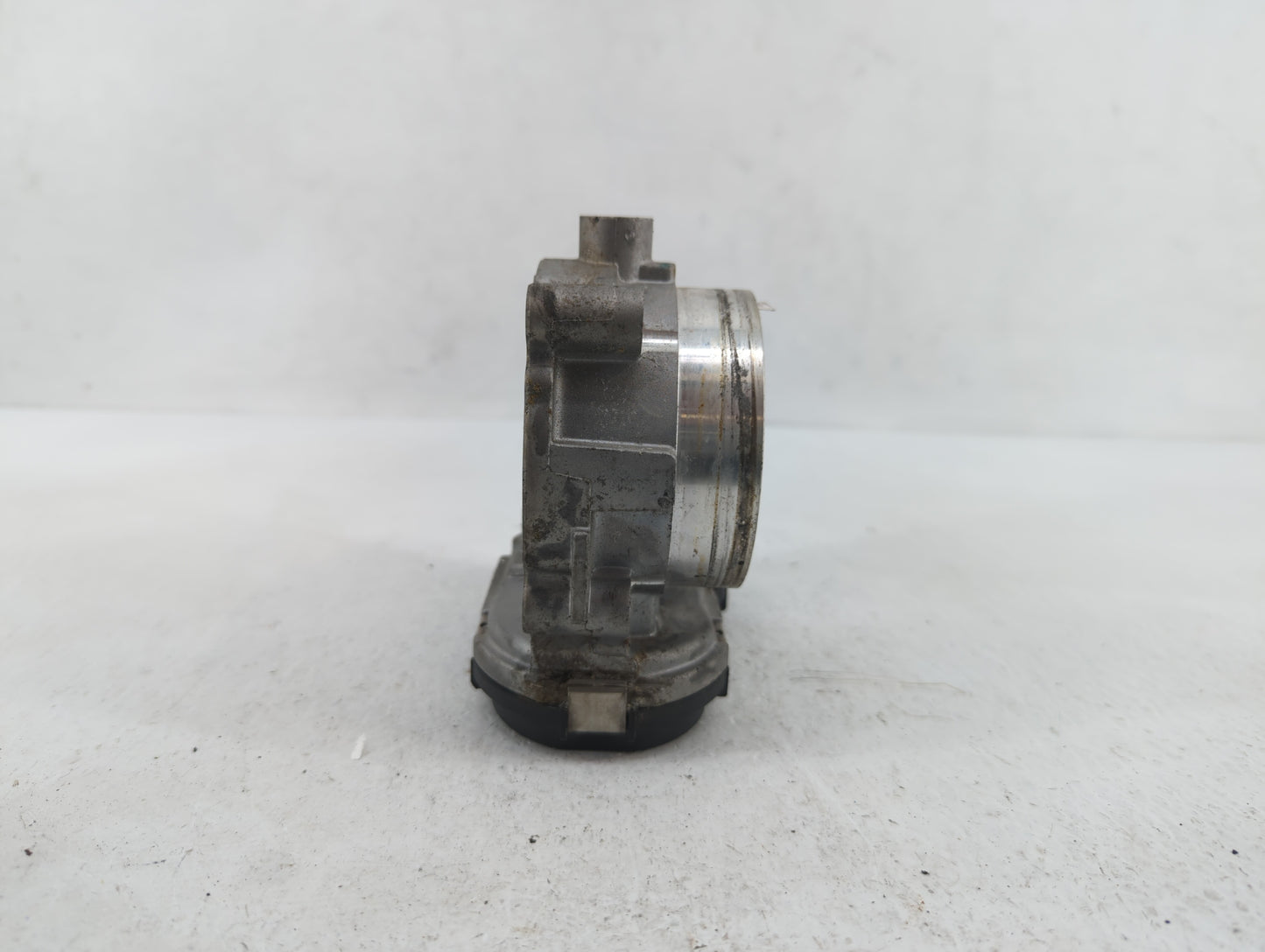 2011 Dodge Caravan Throttle Body P/N:05184349AE 05184349AD, 05184349AC Fits Fits 2012 2013 2014 2015 2016 2017 2018 2019 OEM