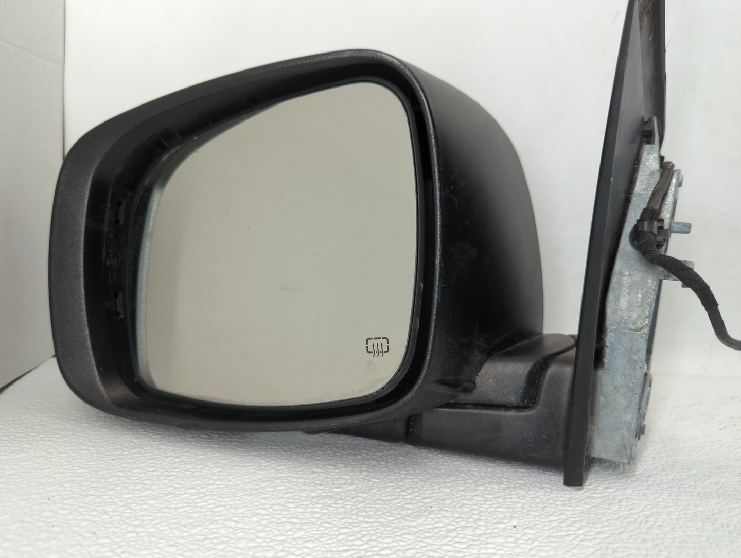 2011 Dodge Caravan Driver Side View Mirror - Left Door Mirror OEM Used - Oemusedautoparts1.com