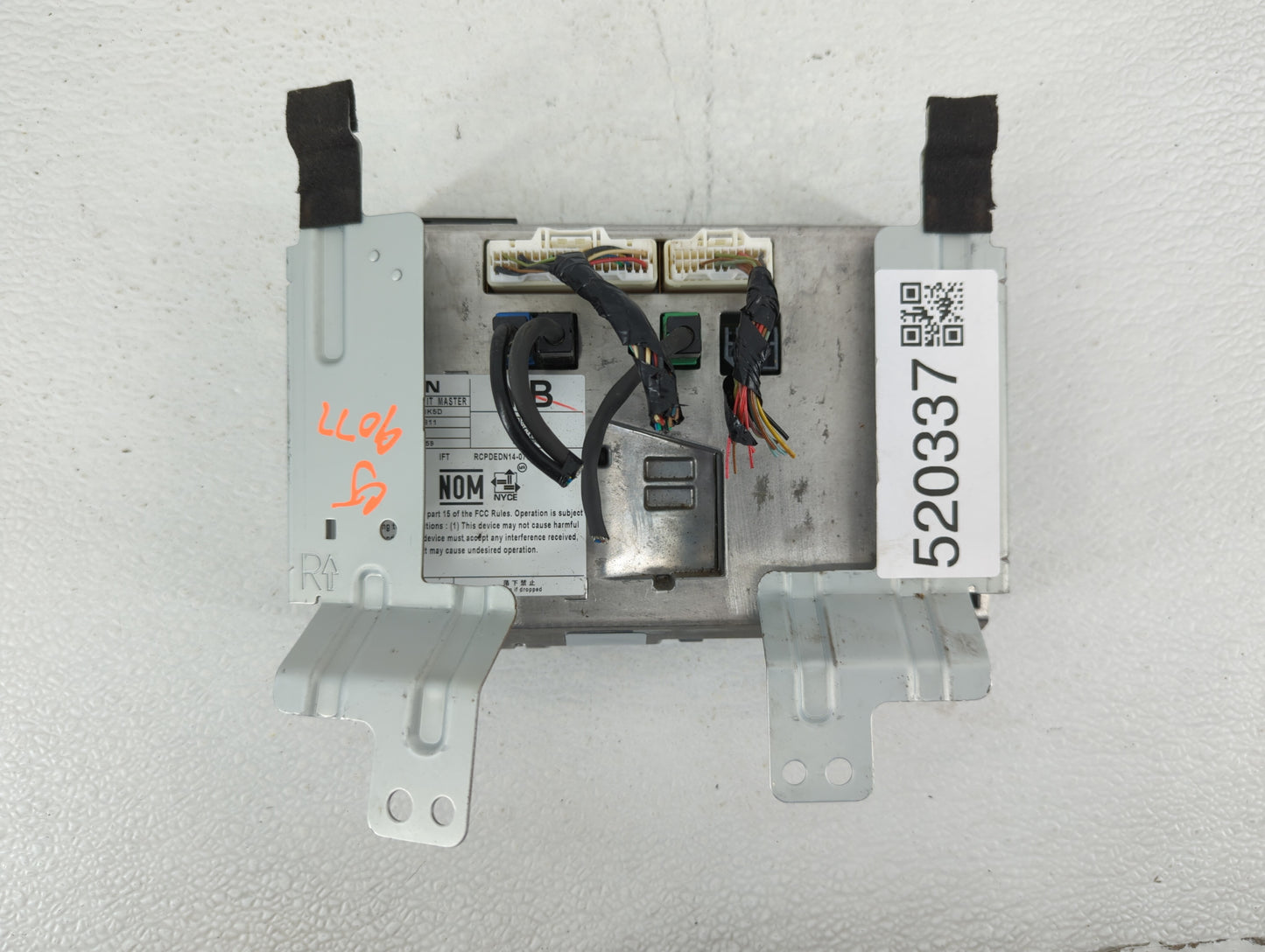 Dodge Caravan Am Fm Cd Player Radio Receiver - Oemusedautoparts1.com