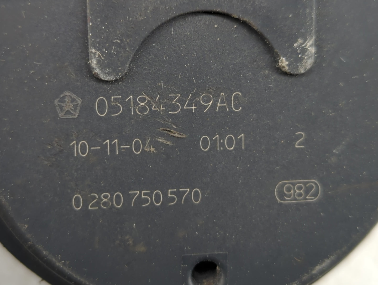 2011 Dodge Caravan Throttle Body P/N:05184349AC Fits Fits 2012 2013 2014 2015 2016 2017 2018 2019 2020 2021 2022 OEM Used Au
