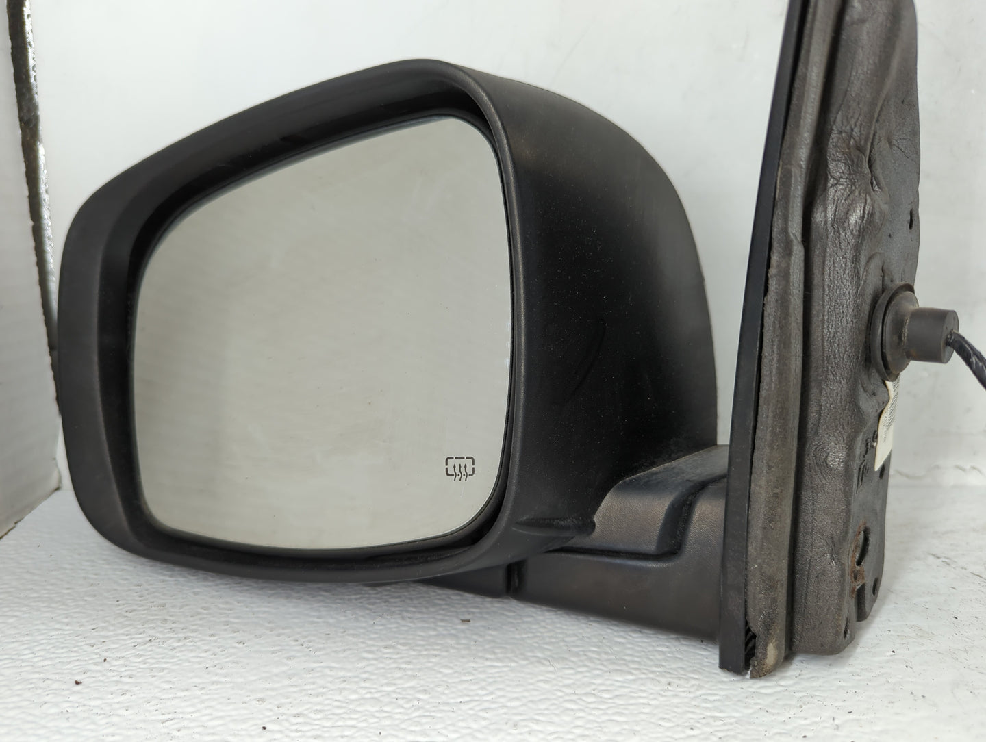 2011 Dodge Caravan Driver Side View Mirror - Left Door Mirror OEM Used - Oemusedautoparts1.com