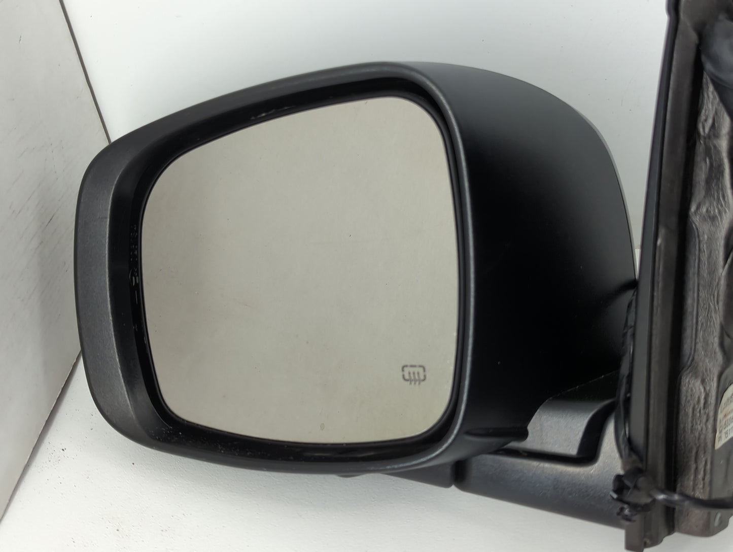 2011 Dodge Caravan Driver Side View Mirror - Left Door Mirror OEM Used - Oemusedautoparts1.com